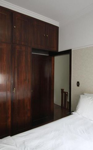 Casa de condomínio à venda com 300m², 3 quartos e 3 vagasQuarto 3