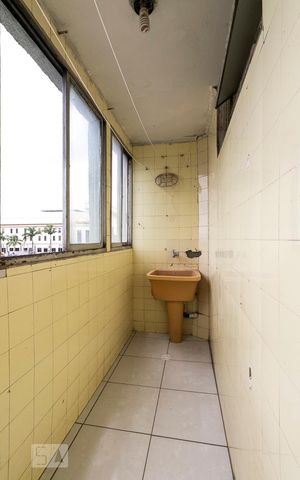 Apartamento para alugar com 80m², 3 quartos e sem vagaÁrea de Serviço