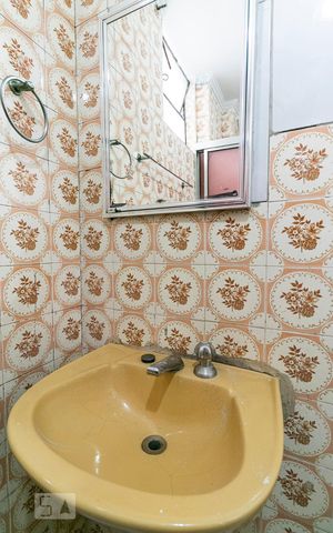 Apartamento para alugar com 80m², 3 quartos e sem vagaBanheiro