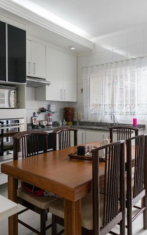 Casa de condomínio à venda com 97m², 2 quartos e 2 vagas Casa de condomínio à venda com 97m², 2 quartos e 2 vagasCozinha