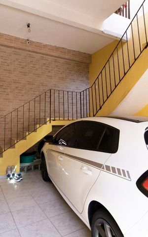 Casa à venda com 72m², 3 quartos e 2 vagas Casa à venda com 72m², 3 quartos e 2 vagasGaragem