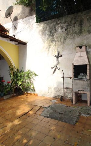 Casa à venda com 236m², 5 quartos e 2 vagasÁrea da garagem - Churrasqueira