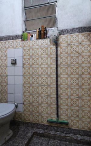 Casa à venda com 236m², 5 quartos e 2 vagasBanheiro