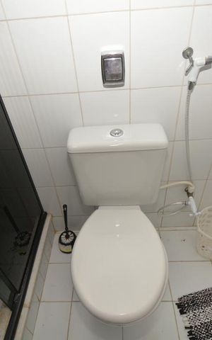 Casa à venda com 240m², 3 quartos e 2 vagasBanheiro da Suíte 1