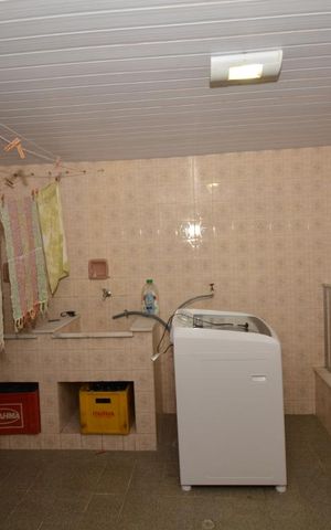Casa à venda com 240m², 3 quartos e 2 vagasTerraço - Lavanderia