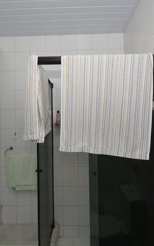Casa à venda com 240m², 3 quartos e 2 vagasBanheiro da Suíte 1