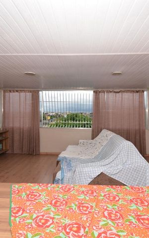Casa à venda com 240m², 3 quartos e 2 vagasTerraço - Churrasqueira