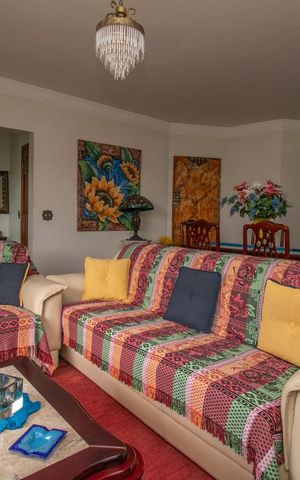 Apartamento à venda com 150m², 3 quartos e 3 vagas Apartamento à venda com 150m², 3 quartos e 3 vagasSala