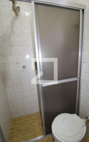Casa à venda com 323m², 3 quartos e 4 vagasBanheiro de Serviço