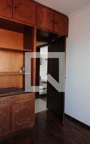Casa à venda com 323m², 3 quartos e 4 vagasQuarto de Serviço