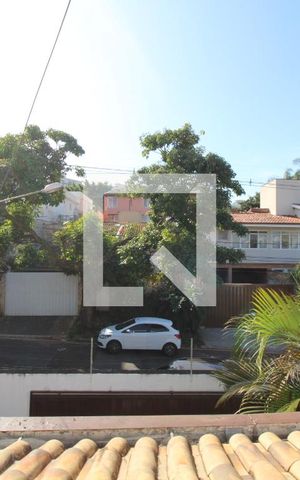 Casa à venda com 323m², 3 quartos e 4 vagasVista da Sacada da Antessala e do Quarto 1 (suíte)