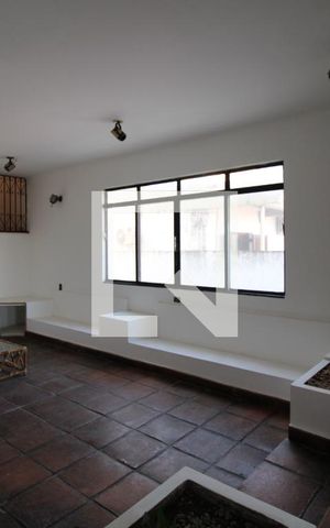 Casa à venda com 323m², 3 quartos e 4 vagasSala de TV