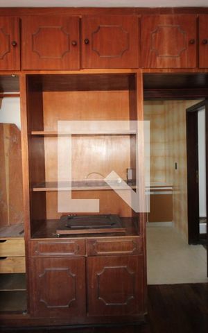 Casa à venda com 323m², 3 quartos e 4 vagasQuarto de Serviço