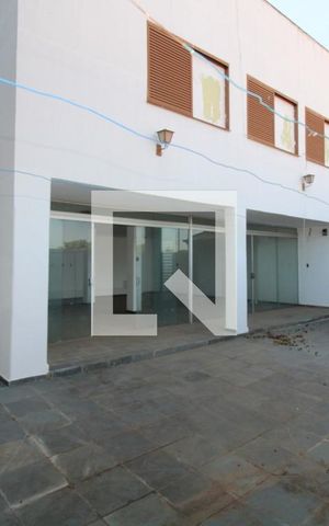 Casa à venda com 323m², 3 quartos e 4 vagasQuintal