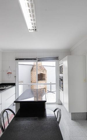 Casa de condomínio à venda com 399m², 4 quartos e 8 vagas Casa de condomínio à venda com 399m², 4 quartos e 8 vagasCozinha