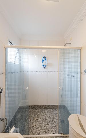 Casa de condomínio à venda com 399m², 4 quartos e 8 vagas Casa de condomínio à venda com 399m², 4 quartos e 8 vagasSuite 1