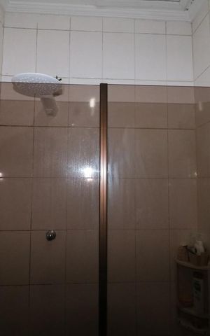 Casa à venda com 79m², 2 quartos e 1 vagaBanheiro Social - chuveiro