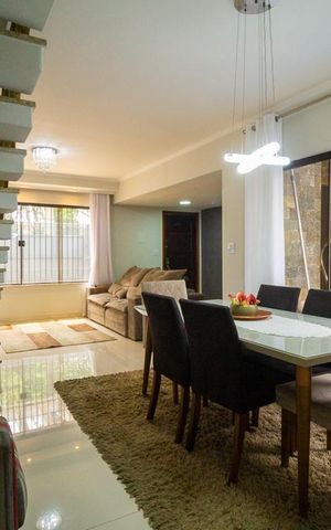 Casa à venda com 280m², 3 quartos e 2 vagas Casa à venda com 280m², 3 quartos e 2 vagasSala