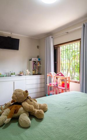 Casa à venda com 280m², 3 quartos e 2 vagas Casa à venda com 280m², 3 quartos e 2 vagasQuarto 2