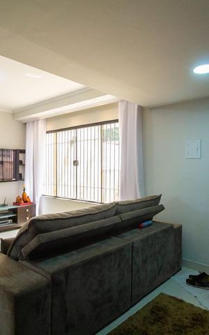 Casa à venda com 280m², 3 quartos e 2 vagas Casa à venda com 280m², 3 quartos e 2 vagasSala