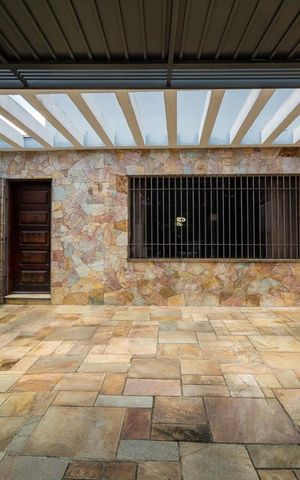 Casa à venda com 280m², 3 quartos e 2 vagas Casa à venda com 280m², 3 quartos e 2 vagasGaragem