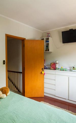 Casa à venda com 280m², 3 quartos e 2 vagas Casa à venda com 280m², 3 quartos e 2 vagasQuarto 2