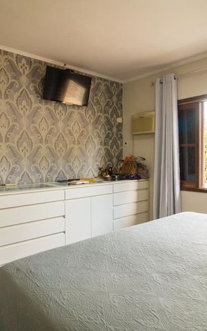 Casa à venda com 280m², 3 quartos e 2 vagas Casa à venda com 280m², 3 quartos e 2 vagasSuíte