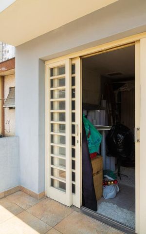 Casa à venda com 280m², 3 quartos e 2 vagas Casa à venda com 280m², 3 quartos e 2 vagasQuarto de Serviço varanda