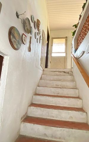 Casa à venda com 180m², 3 quartos e 1 vagaEscada