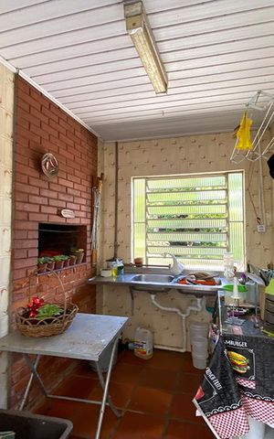 Casa à venda com 180m², 3 quartos e 1 vagaChurrasqueira