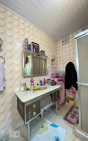 Casa à venda com 180m², 3 quartos e 1 vagaBanheiro da Suíte
