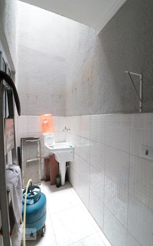 Casa à venda com 79m², 2 quartos e 1 vagaArea de Serviço