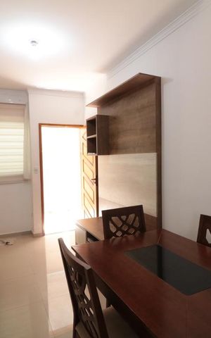 Casa à venda com 79m², 2 quartos e 1 vagaSala