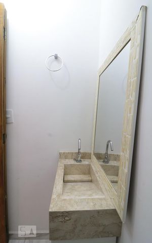 Casa à venda com 79m², 2 quartos e 1 vagaLavabo