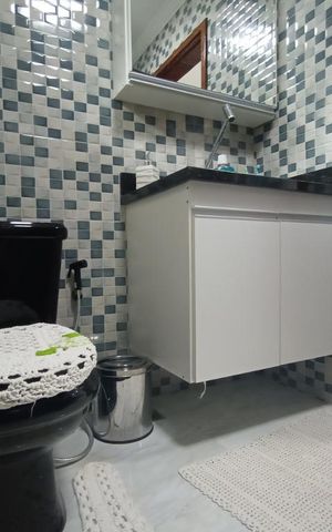 Casa de condomínio à venda com 240m², 3 quartos e sem vaga Casa de condomínio à venda com 240m², 3 quartos e sem vagaBanheiro da Suíte 2