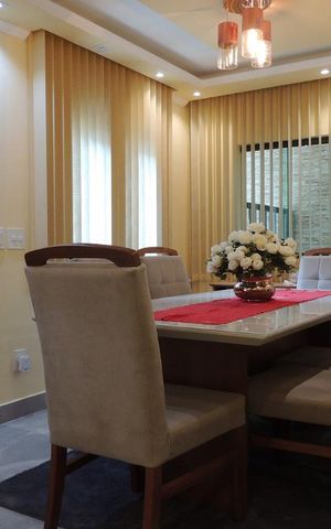 Casa de condomínio à venda com 240m², 3 quartos e sem vagaSala 1