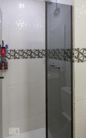 Apartamento à venda com 75m², 2 quartos e 1 vagaBanheiro