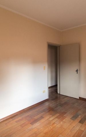 Casa à venda com 190m², 3 quartos e 2 vagas Casa à venda com 190m², 3 quartos e 2 vagasQuarto 1