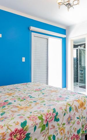 Casa à venda com 220m², 3 quartos e 5 vagasSuíte 1
