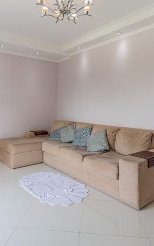 Casa à venda com 220m², 3 quartos e 5 vagasSala