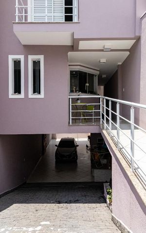Casa à venda com 220m², 3 quartos e 5 vagasQuintal - Garagem