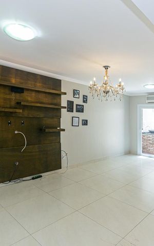 Casa de condomínio à venda com 146m², 3 quartos e 2 vagas Casa de condomínio à venda com 146m², 3 quartos e 2 vagasSala