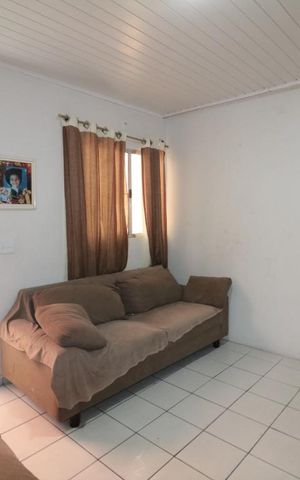 Casa à venda com 200m², 4 quartos e 4 vagasSala