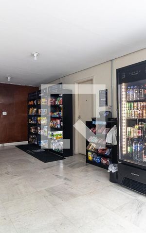 Apartamento à venda com 33m², 1 quarto e sem vaga Apartamento à venda com 33m², 1 quarto e sem vagaMercado