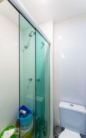 Apartamento à venda com 173m², 4 quartos e 2 vagasBanheiro de Serviço
