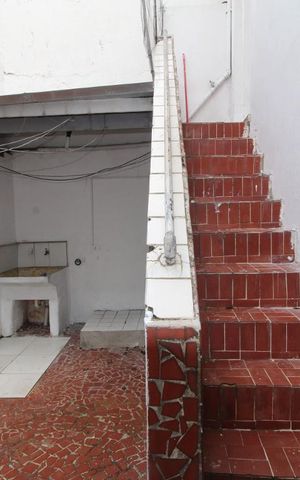 Casa para alugar com 180m², 3 quartos e 2 vagasQuintal dos fundos