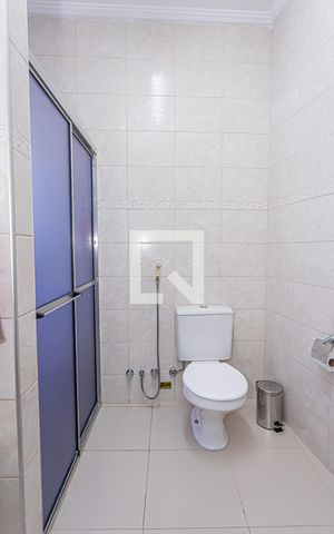 Casa à venda com 223m², 3 quartos e 4 vagas Casa à venda com 223m², 3 quartos e 4 vagasBanheiro Suite 3