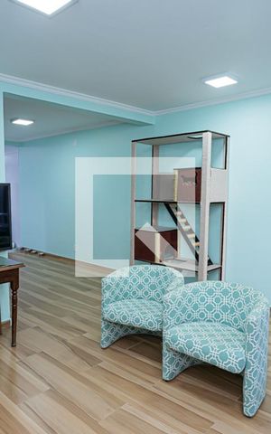 Casa à venda com 223m², 3 quartos e 4 vagas Casa à venda com 223m², 3 quartos e 4 vagasSala