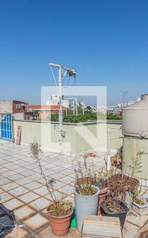Casa à venda com 223m², 3 quartos e 4 vagas Casa à venda com 223m², 3 quartos e 4 vagasTerraço