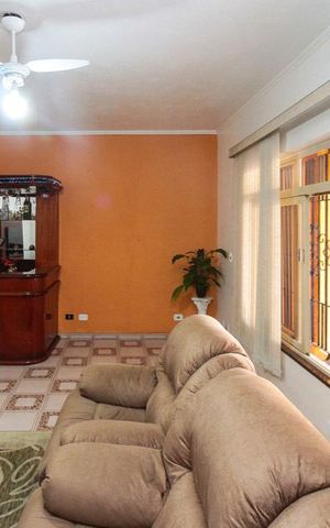 Casa à venda com 304m², 3 quartos e 3 vagasSala